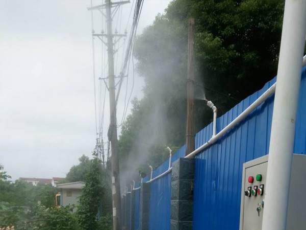 工地環(huán)保圍擋降塵噴淋